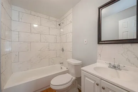 5619 Willow Glen Drive Houston TX 77033