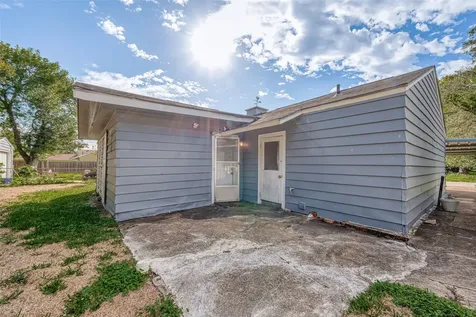 5619 Willow Glen Drive Houston TX 77033