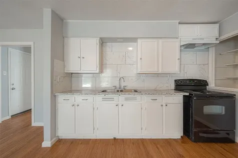 5619 Willow Glen Drive Houston TX 77033