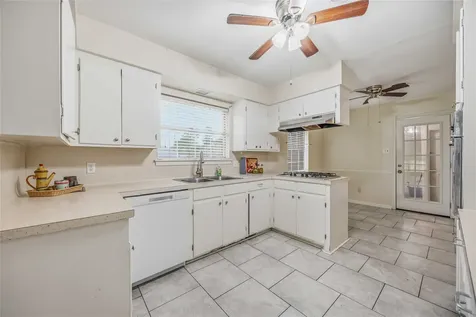 435 Rolling Wood Road Baytown TX 77520