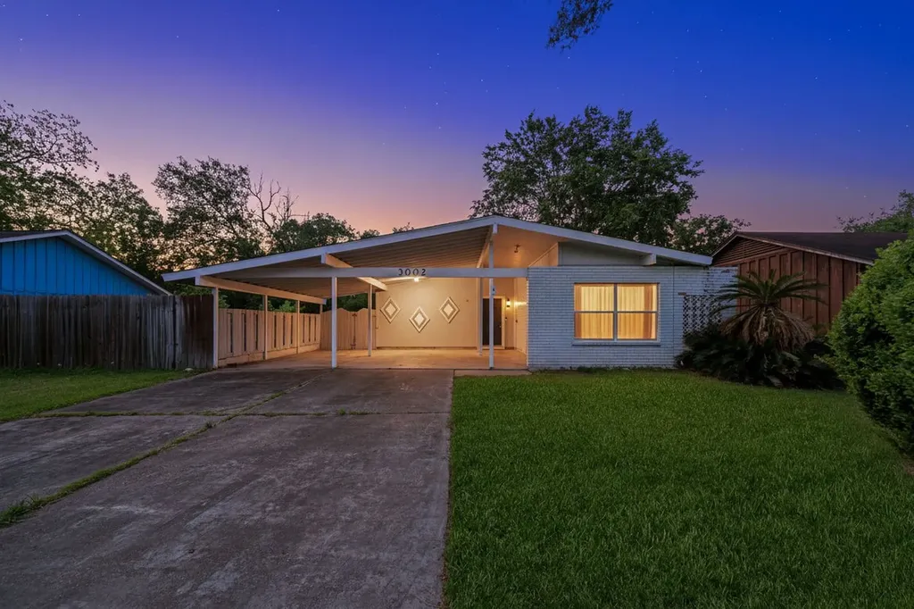 3002 Newcastle Drive Baytown TX 77521