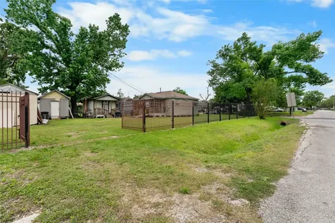 1005 Majestic Street Houston TX 77020