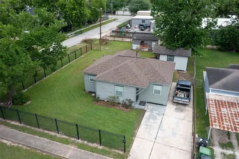1005 Majestic Street Houston TX 77020