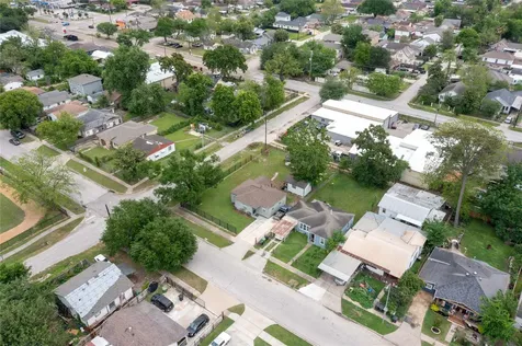 1005 Majestic Street Houston TX 77020