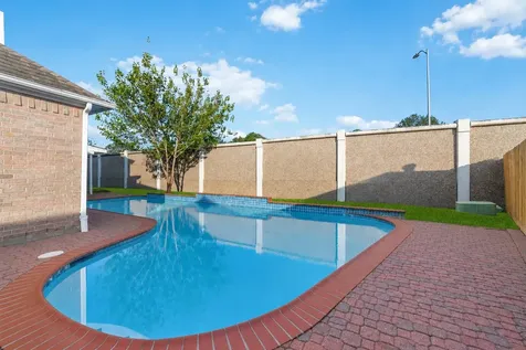 1508 Red Bud Court Pearland TX 77581