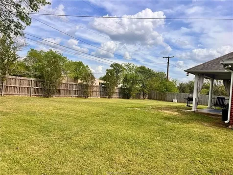 104 Frost Creek Avenue Groesbeck TX 76642