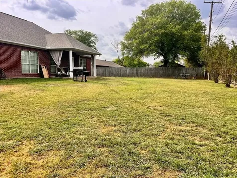 104 Frost Creek Avenue Groesbeck TX 76642