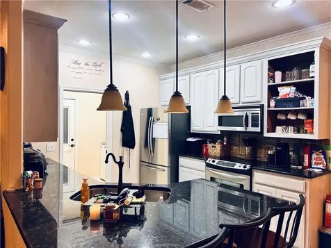 104 Frost Creek Avenue Groesbeck TX 76642