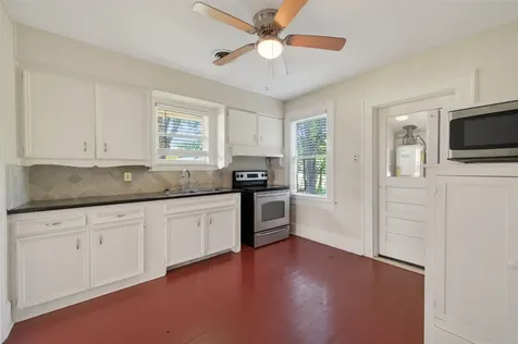 231 Lakeview Drive Sugar Land TX 77498
