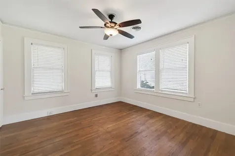 231 Lakeview Drive Sugar Land TX 77498