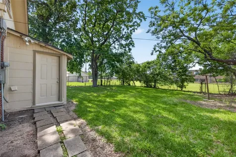 231 Lakeview Drive Sugar Land TX 77498