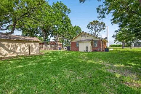 231 Lakeview Drive Sugar Land TX 77498
