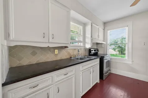231 Lakeview Drive Sugar Land TX 77498