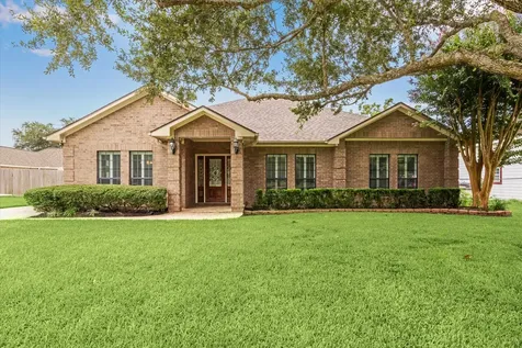 201 W Timberlane Drive Alvin TX 77511