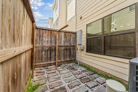 650 Westcross Street 57 Houston TX 77018