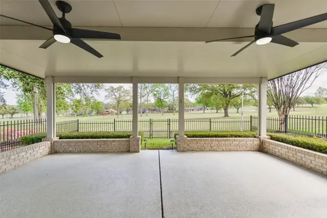 20 Golfview Manor Road Huntsville TX 77340