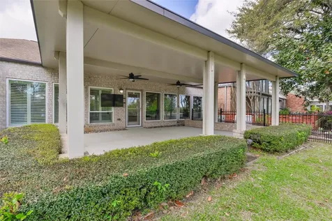 20 Golfview Manor Road Huntsville TX 77340