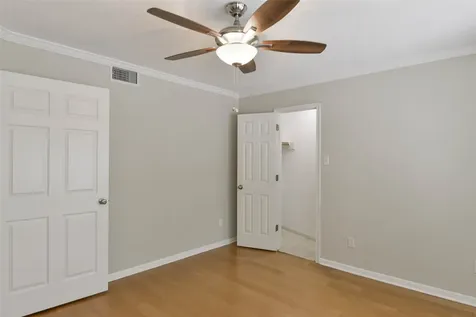 20 Golfview Manor Road Huntsville TX 77340