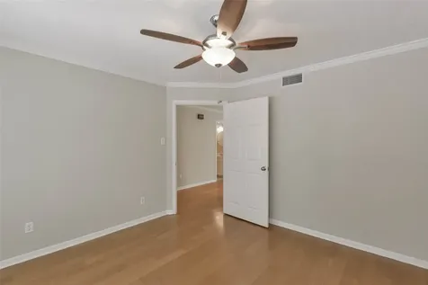 20 Golfview Manor Road Huntsville TX 77340