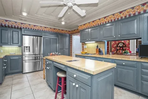 909 E Mimosa Lane Crockett TX 75835