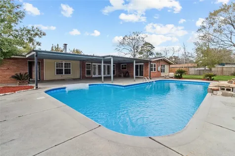 505 S Burnett Drive Baytown TX 77520