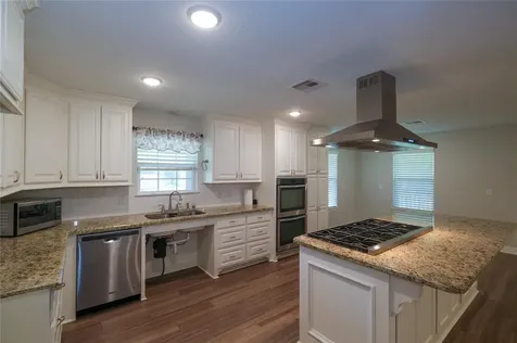 915 Live Oak Drive Jones Creek TX 77541