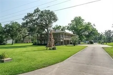 915 Live Oak Drive Jones Creek TX 77541