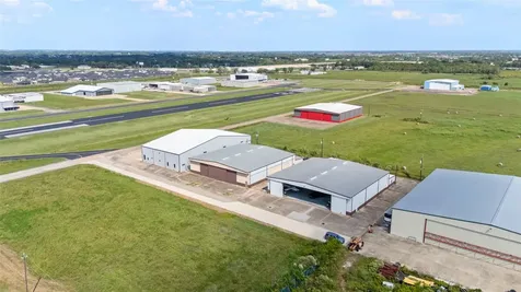 5519 W Arcola Airport Arcola TX 77583
