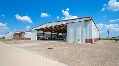 5519 W Arcola Airport Arcola TX 77583