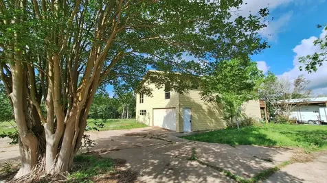 1284 Beaver Lake Drive Caldwell TX 77836