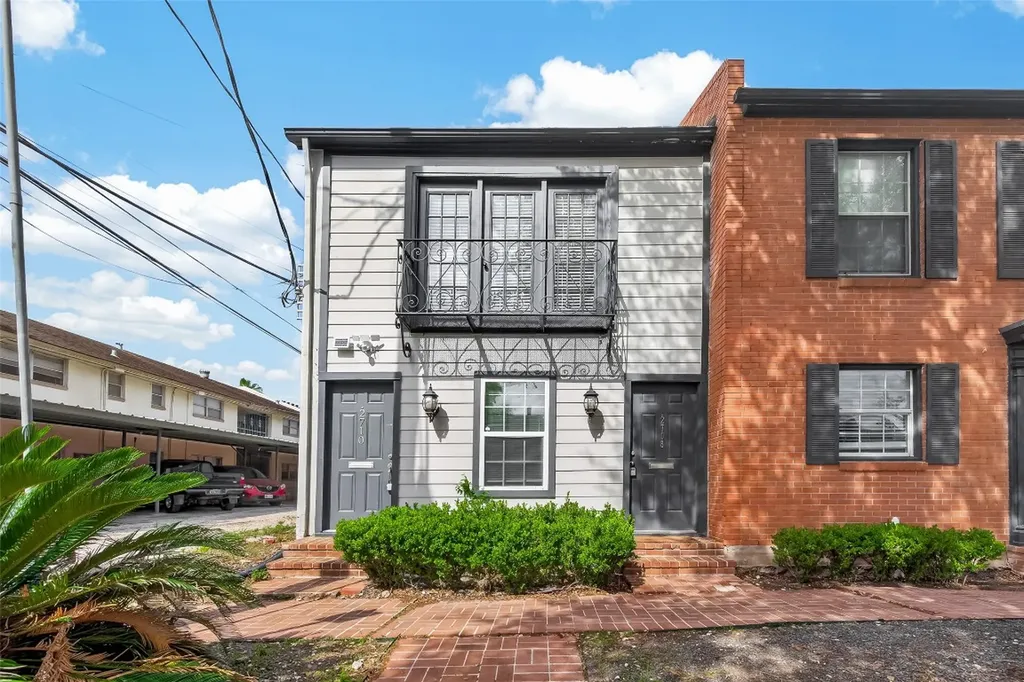 2710 Mason Street Houston TX 77006