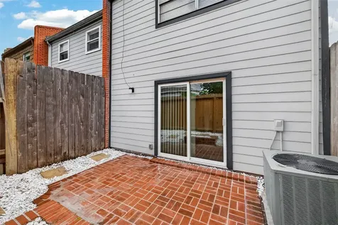 2710 Mason Street Houston TX 77006