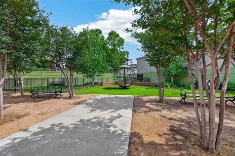 2710 Mason Street Houston TX 77006