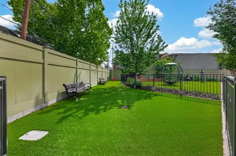 2710 Mason Street Houston TX 77006