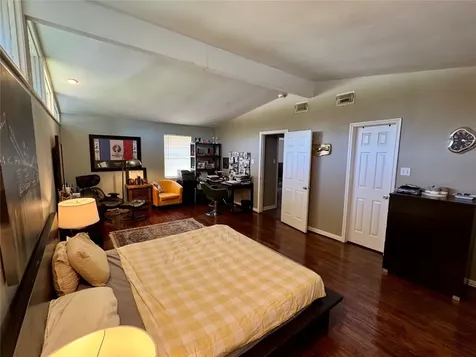 5218 Willowbend Boulevard Houston TX 77096