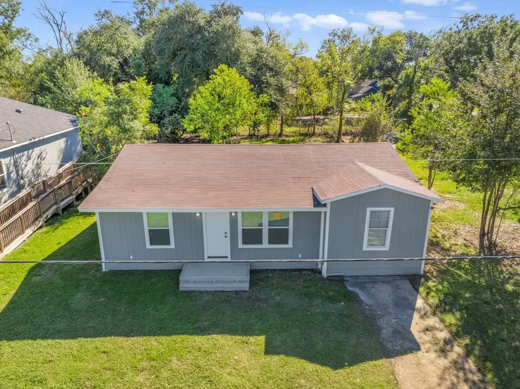 1112 8th Street A Orange TX 77630