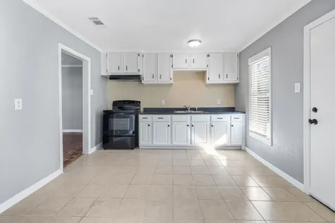 1112 8th Street A Orange TX 77630