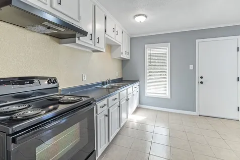 1112 8th Street A Orange TX 77630