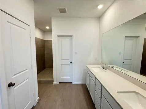 2506 Peacock Ore Drive Rosharon TX 77583