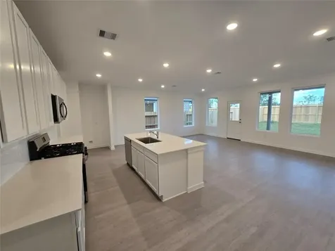 2506 Peacock Ore Drive Rosharon TX 77583