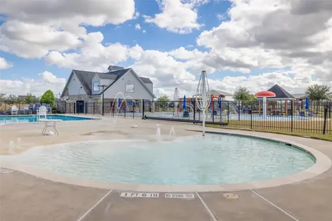2506 Peacock Ore Drive Rosharon TX 77583