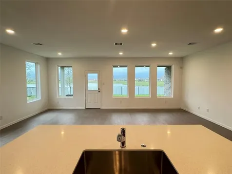 2506 Peacock Ore Drive Rosharon TX 77583