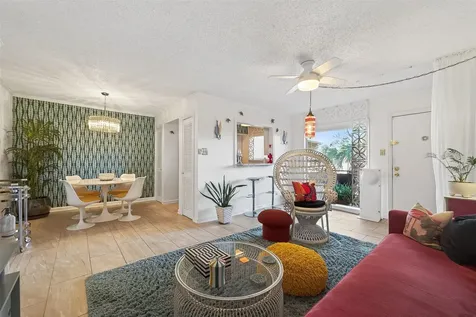 3809 N Braeswood Boulevard 21 Houston TX 77025