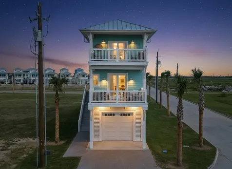 805 Flip Flop Way Crystal Beach TX 77650