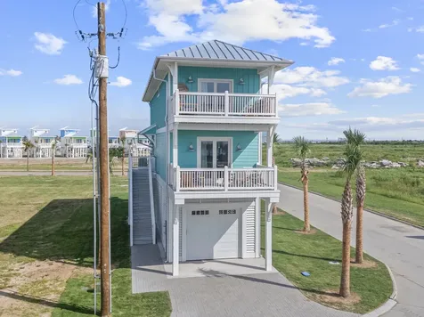 805 Flip Flop Way Crystal Beach TX 77650