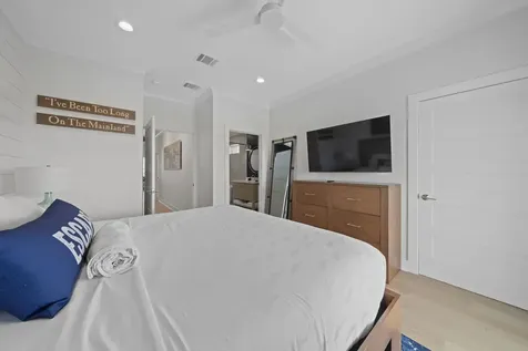 805 Flip Flop Way Crystal Beach TX 77650
