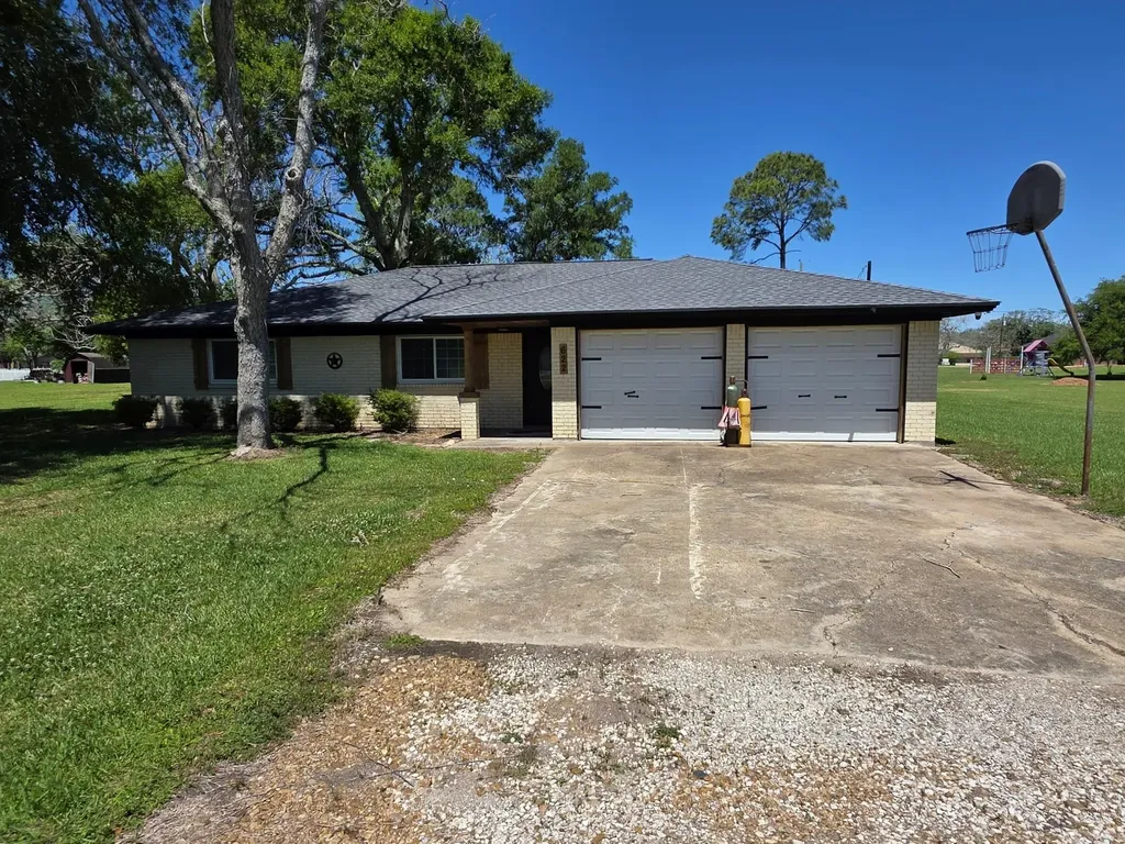 622 County Road 903a Brazoria TX 77422