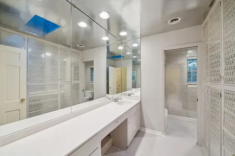2126 Chimney Rock Road Houston TX 77056