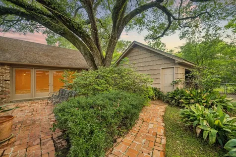 2126 Chimney Rock Road Houston TX 77056
