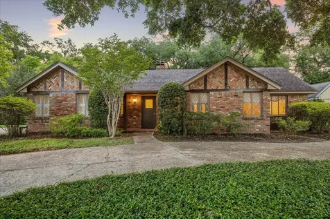 2126 Chimney Rock Road Houston TX 77056